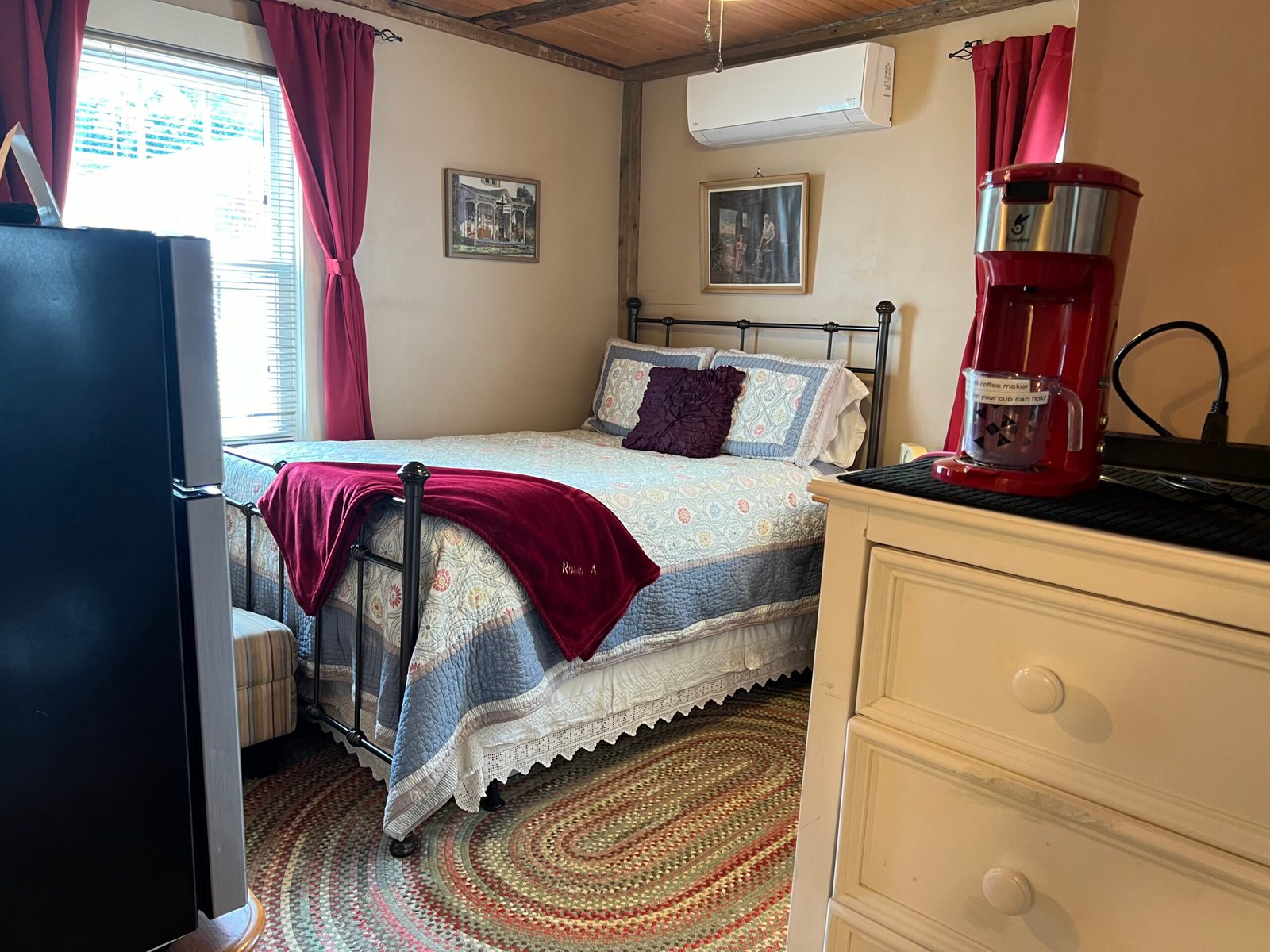 The Queen Room