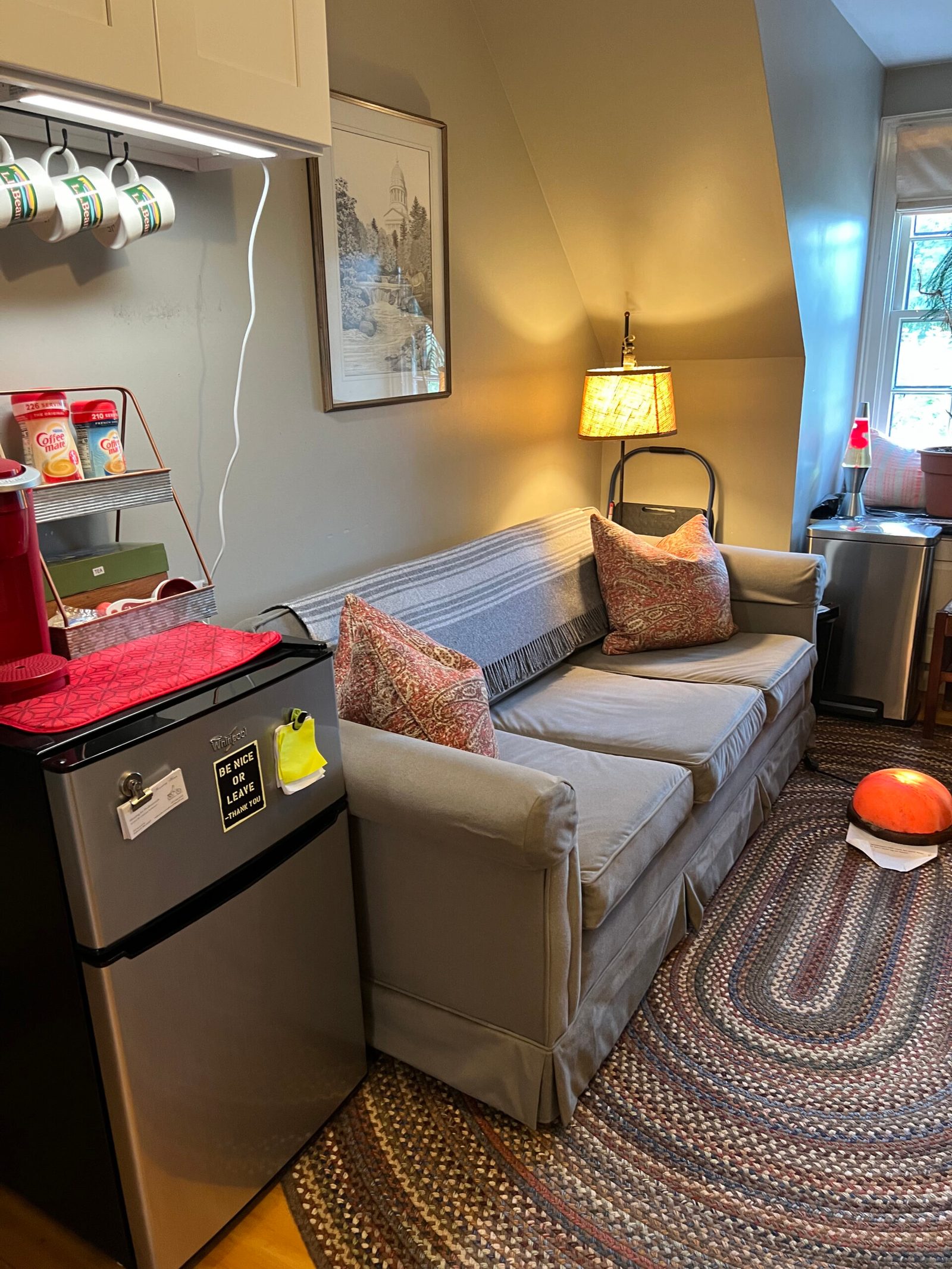 Guest room at Hallowell House